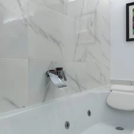 Elite - Art Collection - Andy Apartment