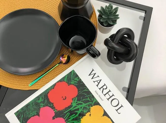 Daire Elite - Art Collection - Andy