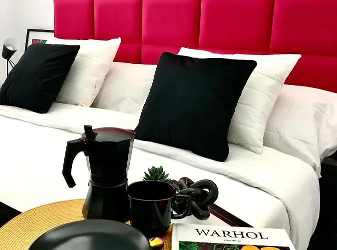 Apartment Elite - Art Collection - Andy *