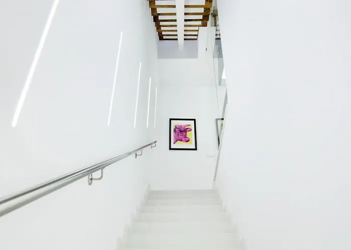 Apartment Elite - Art Collection - Andy